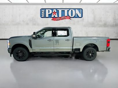 New 2026 Ford F250 Lariat w/ Black Appearance Package