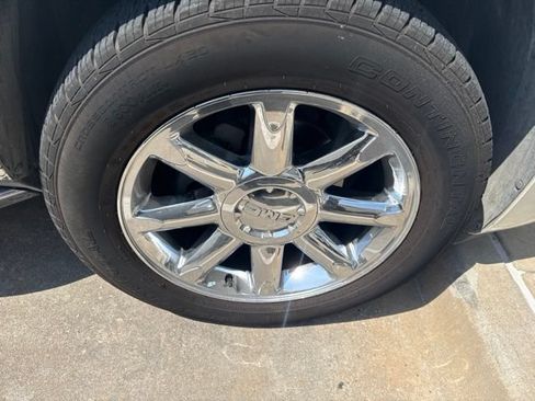 Used 2014 GMC Yukon XL Denali AWD/4WD image 21
