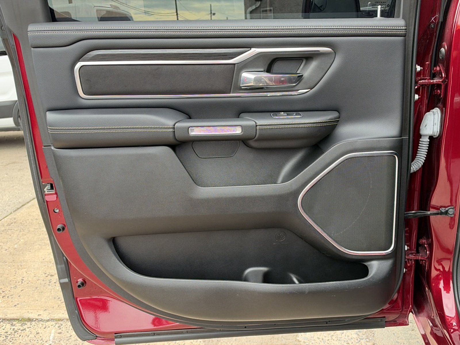 Used 2023 RAM 1500 Laramie AWD/4WD image 23