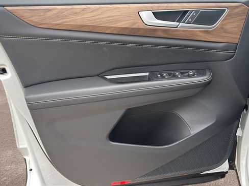 New 2026 Volkswagen Atlas SE FWD image 21
