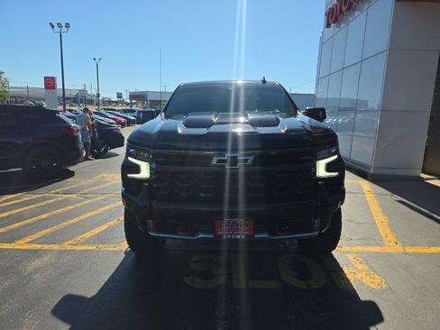Used 2023 Chevrolet Silverado 1500 ZR2 w/ Technology Package AWD/4WD image 11