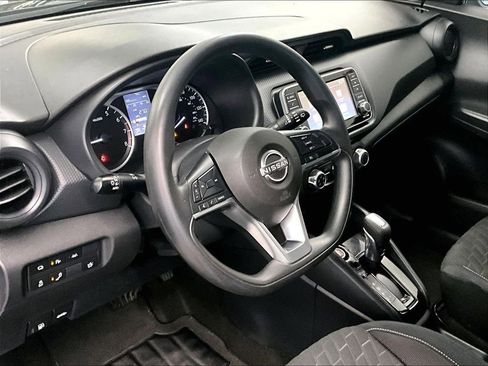Used 2022 Nissan Kicks S FWD image 8