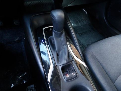 Used 2020 Toyota Corolla LE image 15