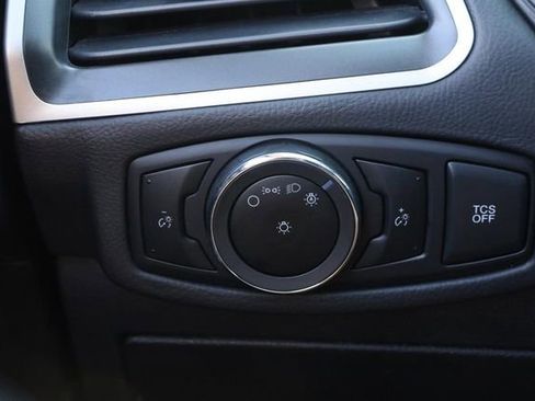 Certified 2024 Ford Edge SEL image 18