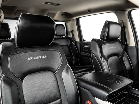 Used 2019 RAM 1500 Laramie image 31