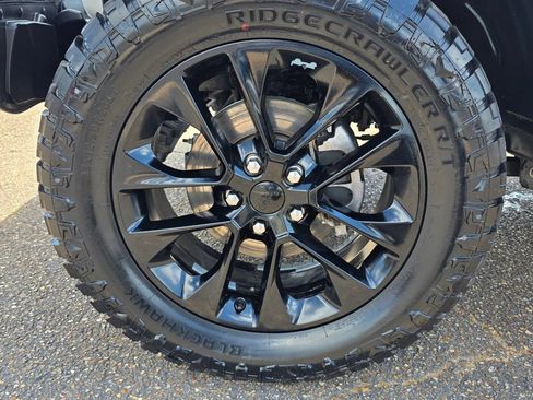 Used 2021 Jeep Wrangler Unlimited Sahara w/ Cold Weather Group AWD/4WD image 23