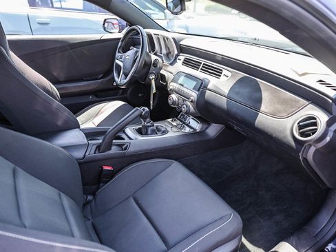 Used 2012 Chevrolet Camaro SS RWD image 3