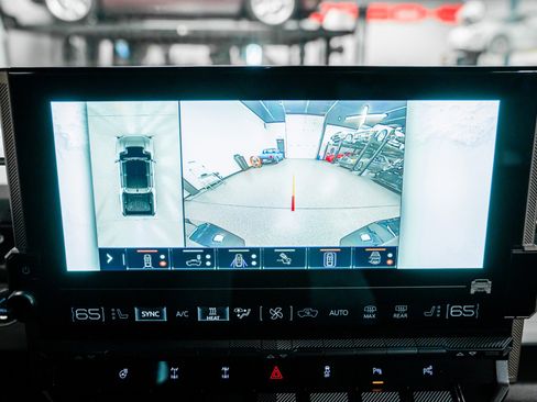 Used 2024 GMC Hummer EV 3X w/ Extreme Off-Road Package image 38