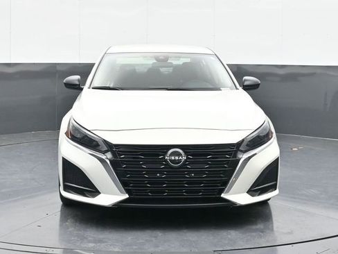 Used 2024 Nissan Altima 2.5 S image 23