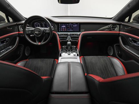 Certified 2023 Bentley Flying Spur W12 image 4