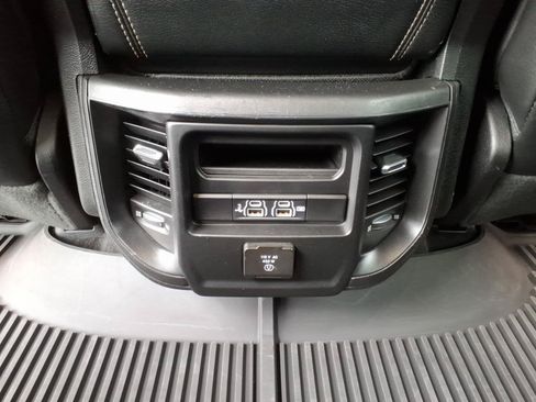 Used 2020 RAM 1500 Laramie AWD/4WD image 16