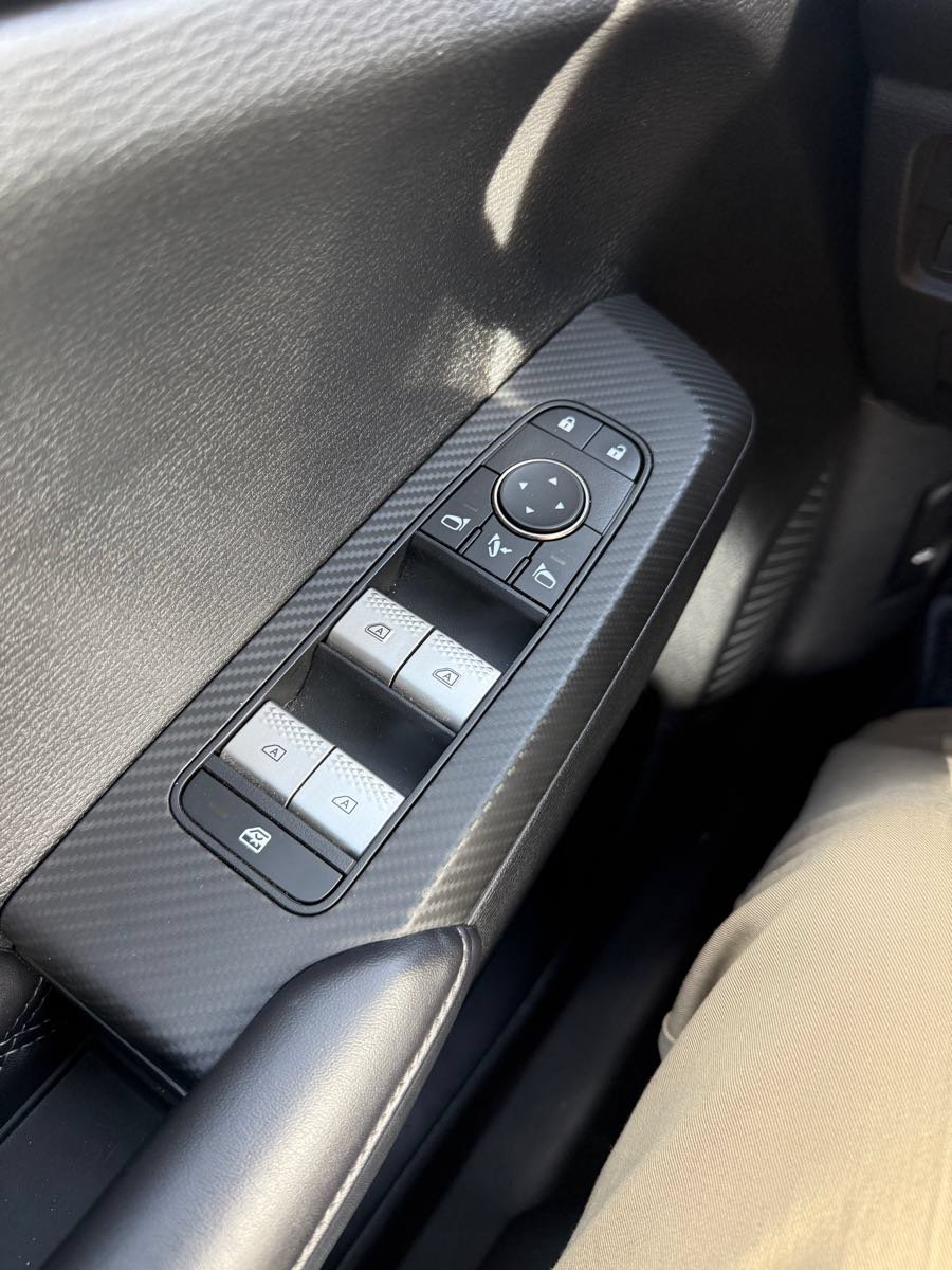 Used 2024 Mitsubishi Outlander SEL AWD/4WD image 26