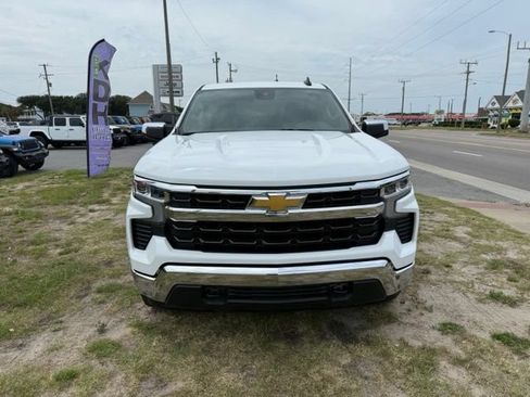 Used 2025 Chevrolet Silverado 1500 LT AWD/4WD image 2