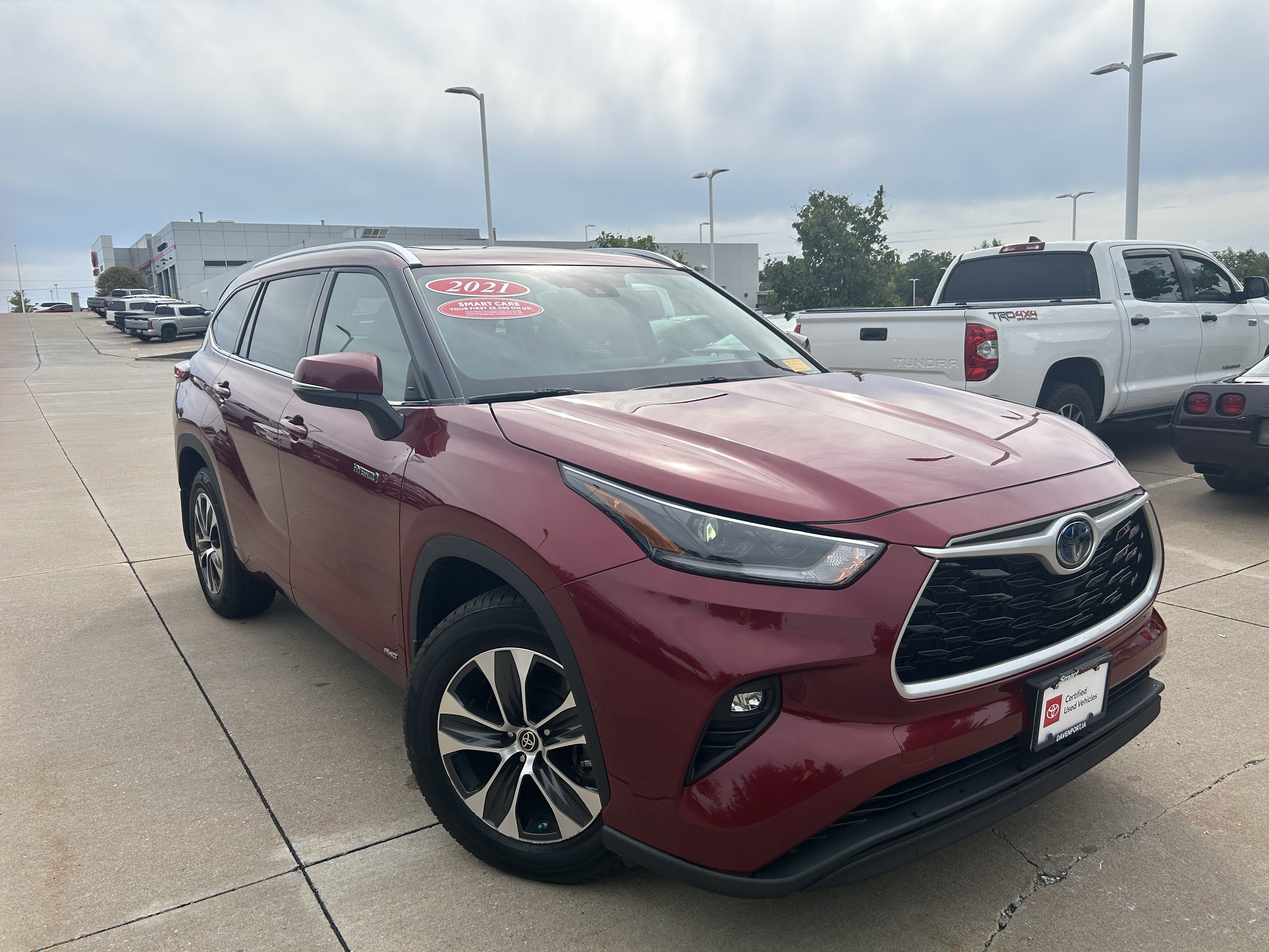 Certified 2021 Toyota Highlander XLE AWD/4WD image 6