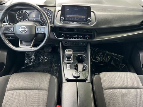 Used 2025 Nissan Rogue SV AWD/4WD image 4