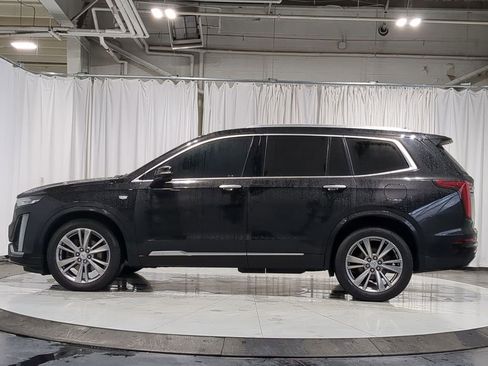 Used 2023 Cadillac XT6 Premium Luxury image 11