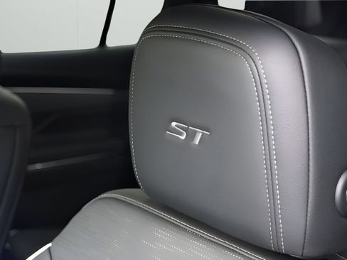 New 2026 Buick Enclave Sport Touring w/ Power Package image 9