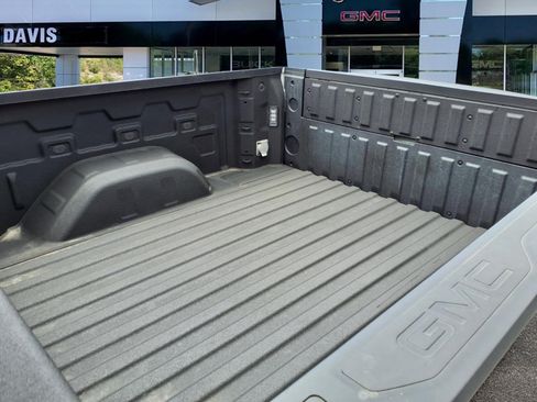 Used 2024 GMC Sierra 1500 SLT w/ SLT Premium Plus Package AWD/4WD image 21