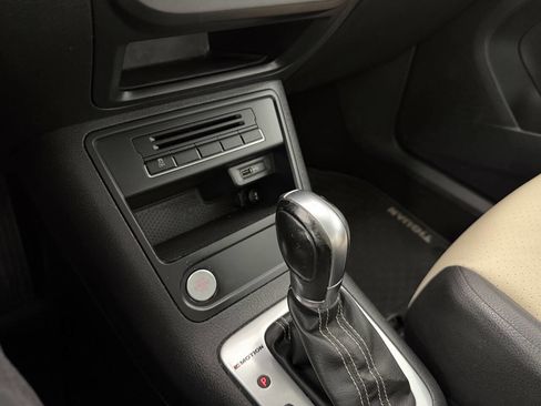 Used 2016 Volkswagen Tiguan S image 30