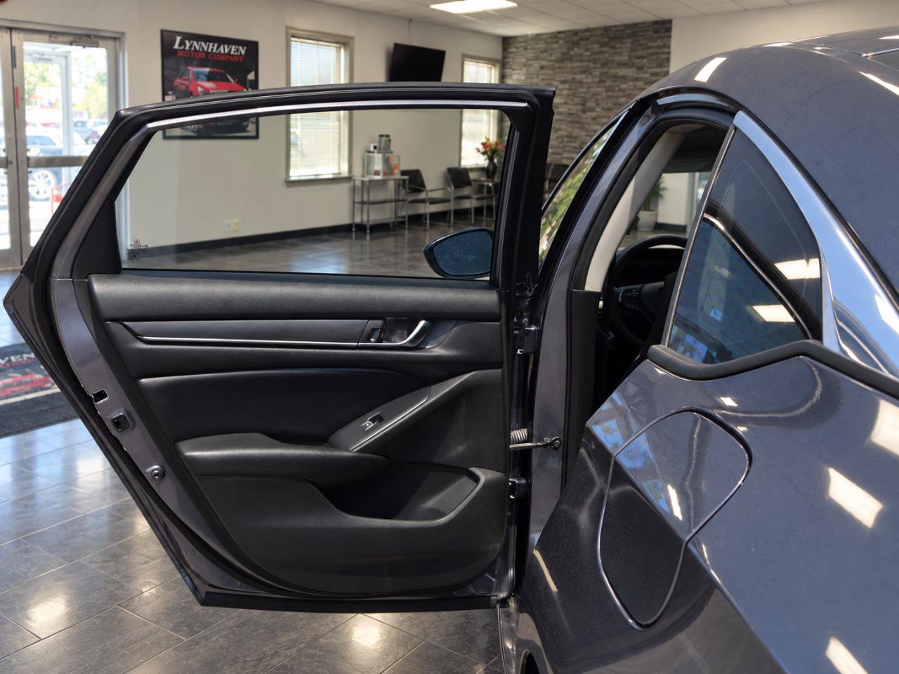 Used 2019 Honda Accord LX image 10