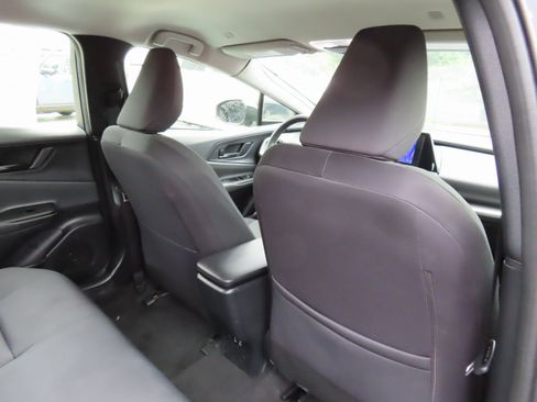 Used 2024 Toyota Prius LE image 30