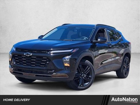 Used 2024 Chevrolet Trax ACTIV w/ Sunroof Package FWD image 1