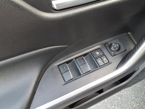 Used 2025 Toyota RAV4 XLE FWD image 17