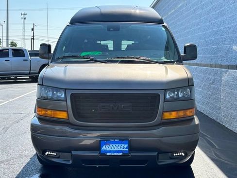 Used 2025 GMC Savana 2500 w/ Driver Convenience Package RWD image 5