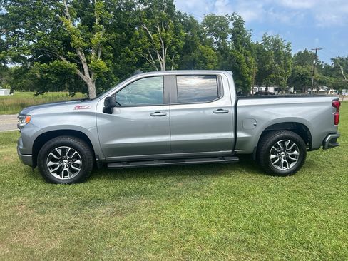 Used 2023 Chevrolet Silverado 1500 RST w/ Z71 Off-Road Package AWD/4WD image 8