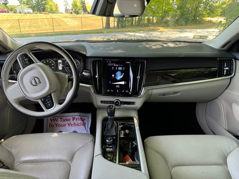 Used 2018 Volvo S90 T5 Momentum w/ Convenience Package image 20