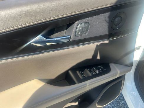 Used 2022 Lincoln Nautilus Reserve image 11