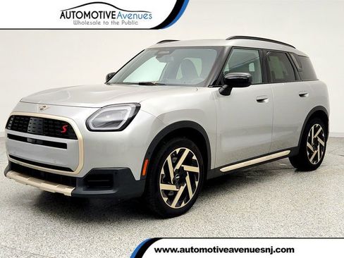 Used 2025 MINI Cooper Countryman S w/ Comfort Package Max image 1