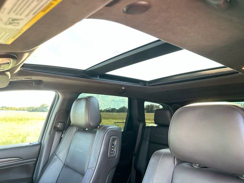 Used 2018 Jeep Grand Cherokee Summit image 22