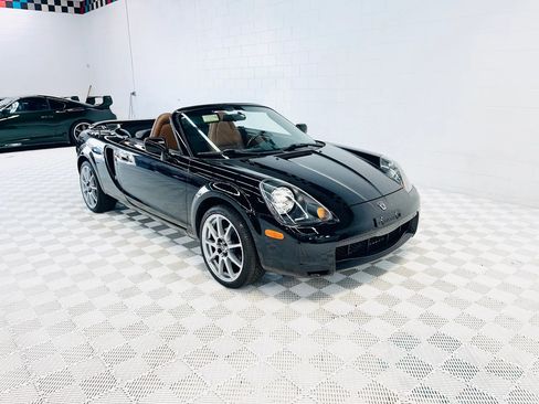 Used 2002 Toyota MR2 image 36