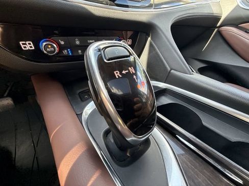 Certified 2020 Buick Enclave Avenir w/ Avenir Technology Package AWD/4WD image 16