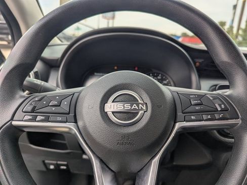 Used 2024 Nissan Kicks SV image 18