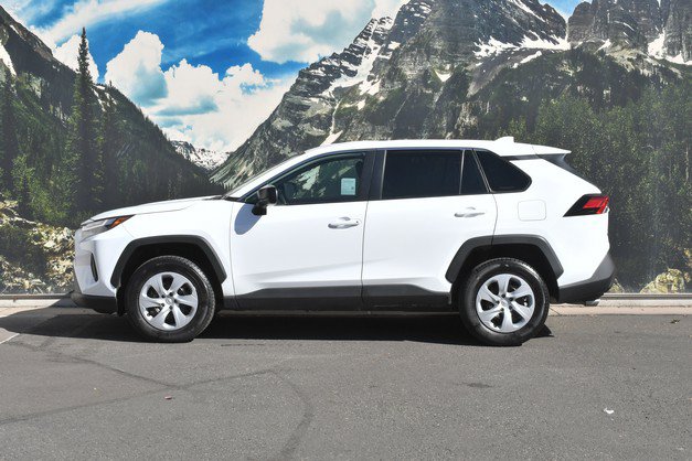 Certified 2025 Toyota RAV4 LE AWD/4WD image 7