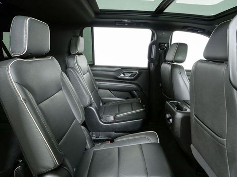 Used 2023 GMC Yukon XL SLT AWD/4WD image 23