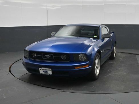 Used 2007 Ford Mustang Coupe RWD image 3