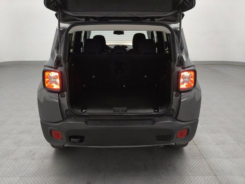 Used 2020 Jeep Renegade Trailhawk w/ Cold Weather Group image 29