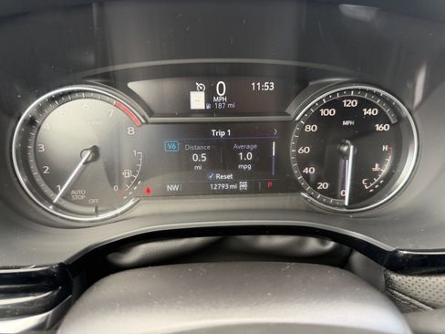 Certified 2025 Cadillac XT5 Premium Luxury image 30