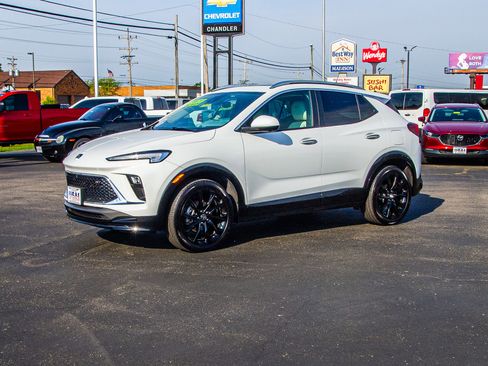 Used 2024 Buick Encore GX Sport Touring w/ Experience Buick Package AWD/4WD image 3