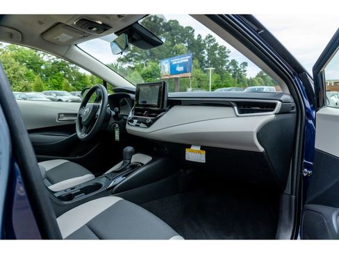 Used 2026 Toyota Corolla LE FWD image 18