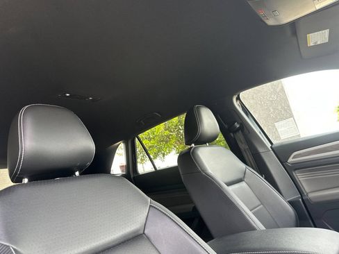 Used 2021 Volkswagen Atlas Cross Sport SE AWD/4WD image 17