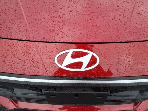Used 2025 Hyundai Elantra Sport w/ Cargo Package FWD image 12