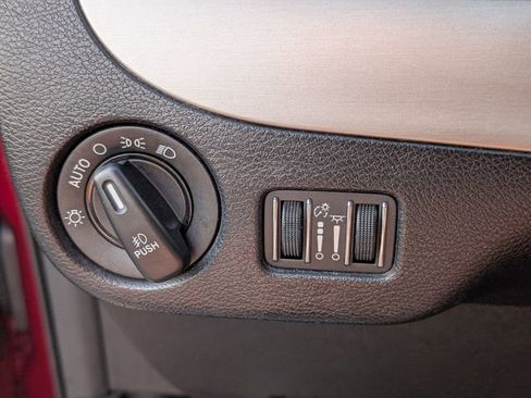 Used 2018 Dodge Grand Caravan GT image 33