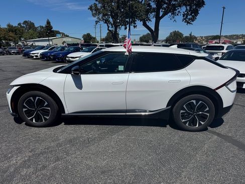 Certified 2024 Kia EV6 Wind image 2