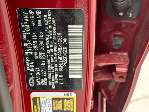 Used 2024 Hyundai Elantra SE FWD image 13