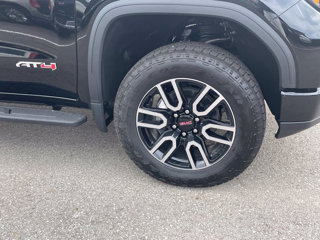 New 2026 GMC Sierra 1500 AT4 w/ AT4 Premium Package AWD/4WD image 4