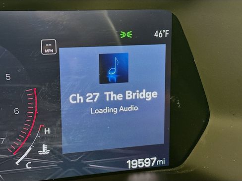 Used 2024 GMC Canyon AT4 w/ AT4 Premium Package image 17